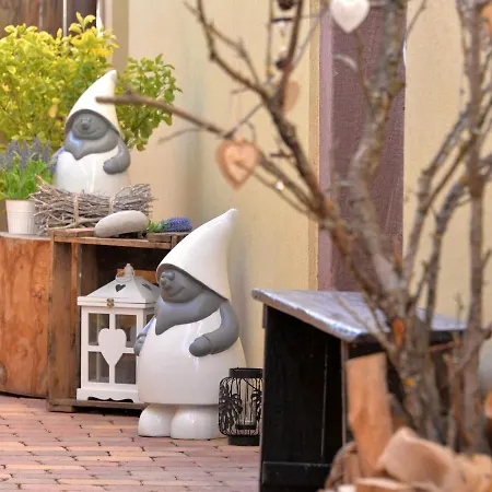 Holiday home Alsacien 75m² Avec 2 Chambres, Climatisation, Jardin Prive, Proche Colmar Et Mulhouse - Fr-1-744-2 *